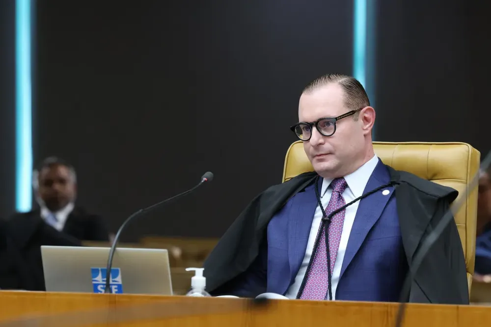 Cristiano Zanin toma decisão sobre instalação da CPI do Banco Master