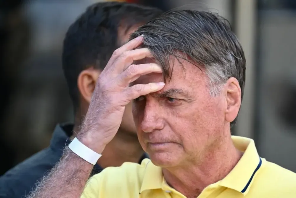 Bolsonaro passa mal e é retirado da Papudinha para internação em Brasília