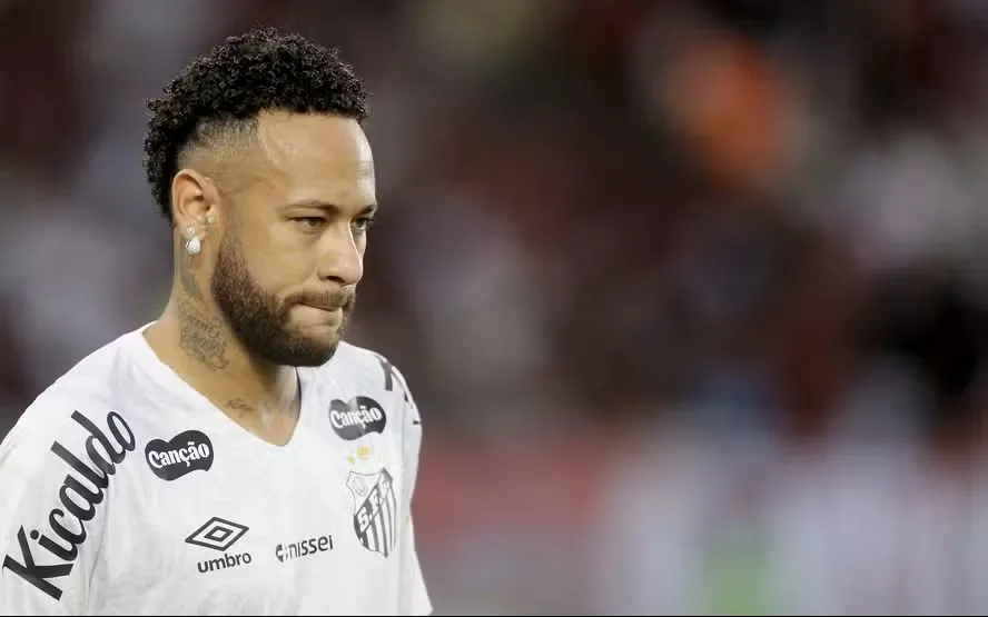 Neymar admite frustração por ausência em convocação, mas mantém confiança em disputar a Copa