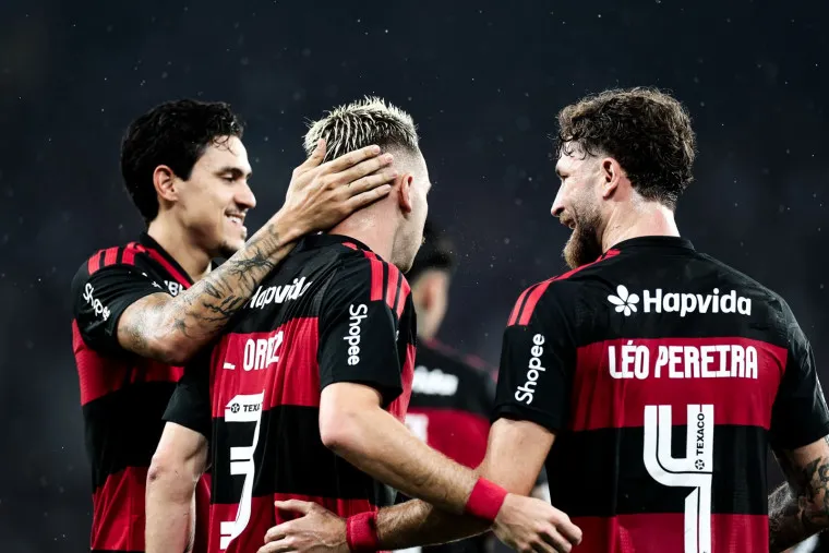 Flamengo derrota Remo por 3 a 0 e entra no G4 do Brasileiro
