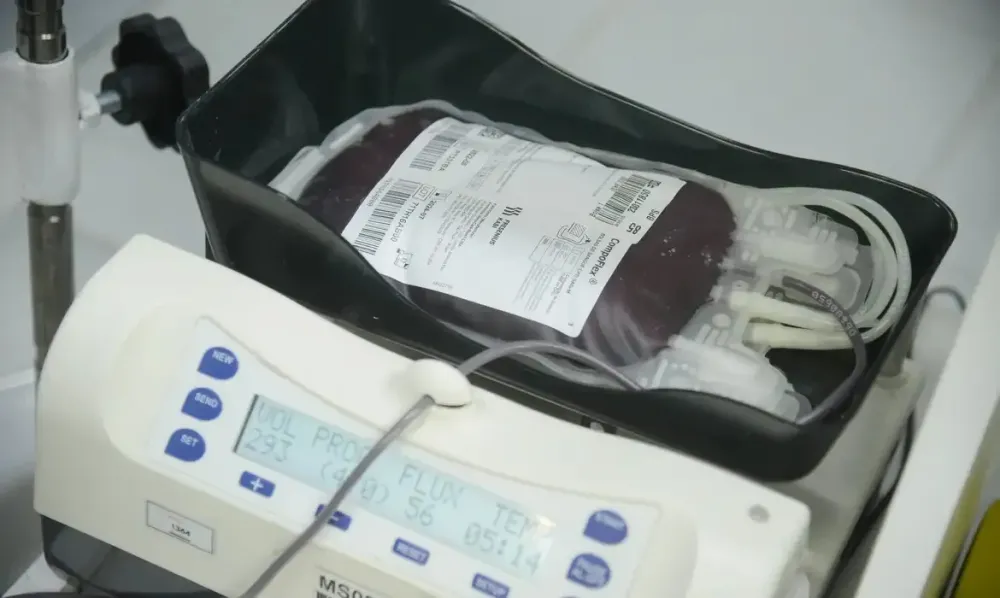 Testemunhas de Jeová flexibilizam regra e passam a permitir uso do próprio sangue em cirurgias