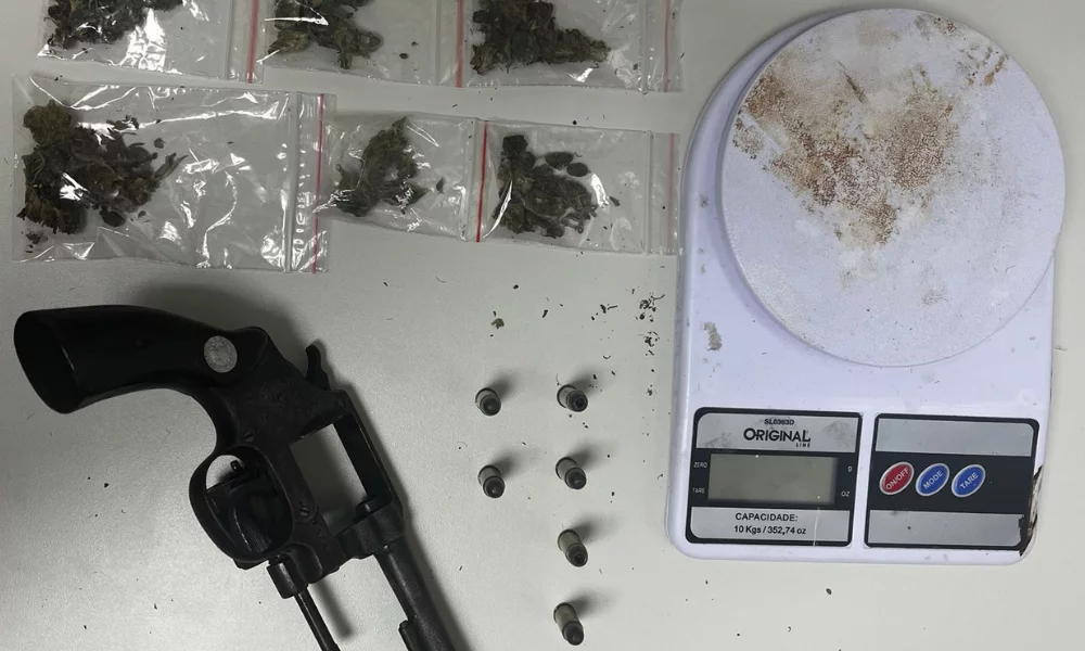 PM prende homem por tráfico de drogas e porte ilegal de arma em Camaçari