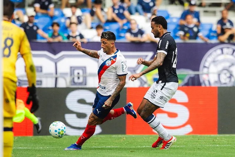Bahia sofre virada, perde pênalti e é goleado pelo Remo no Mangueirão