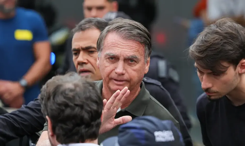 STF autoriza prisão domiciliar de Bolsonaro por 90 dias