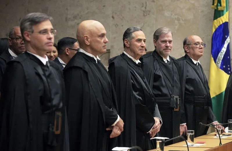 Rejeição ao STF dispara e contamina avaliação de Lula, aponta PoderData