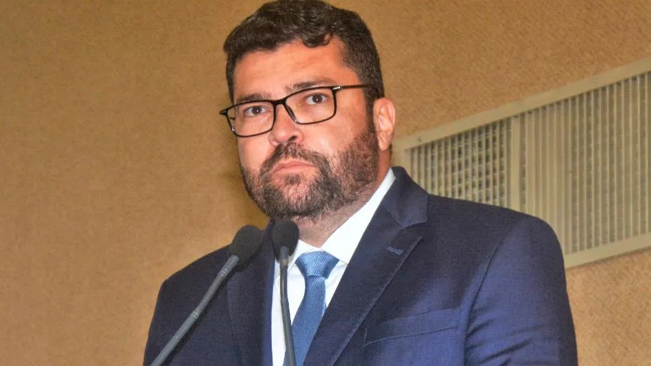 Deputado Marcinho Oliveira é alvo da PF pela segunda vez e suspeitas de fraude e desvio de verbas