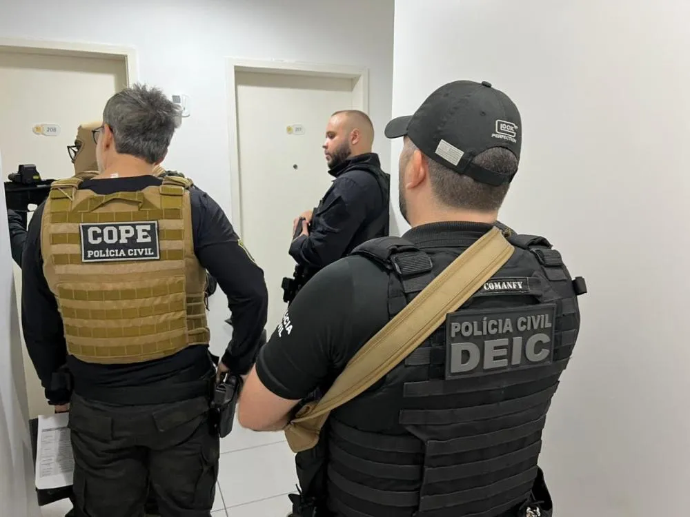 Operação Diamante de Sangue prende 10 investigados e apreende veículos de luxo, dinheiro e aeronave utilizada por grupo criminoso