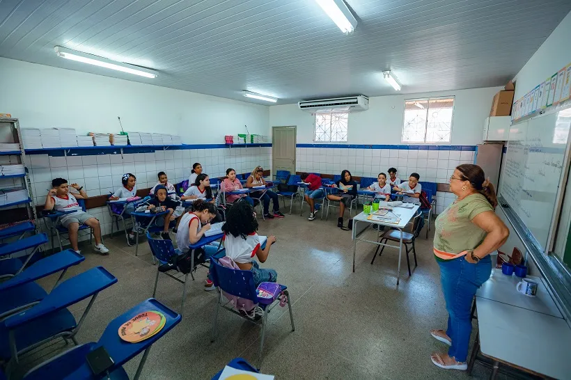 Lauro de Freitas alcança 100% de contratação de professores via REDA 2026