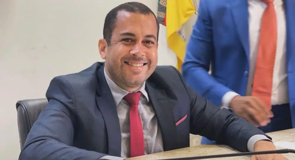 Marcus Theófilo celebra aprovação da política municipal de proteção animal 