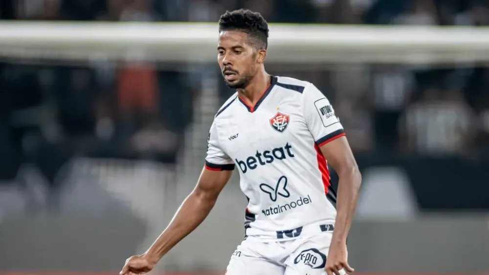 Vitória fará pagamento superior a R$ 900 mil a Willian Oliveira após acordo judicial