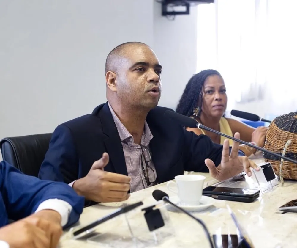 Vereador Tiago de Zezo cobra ampliação de cuidadores para alunos atípicos na rede estadual 