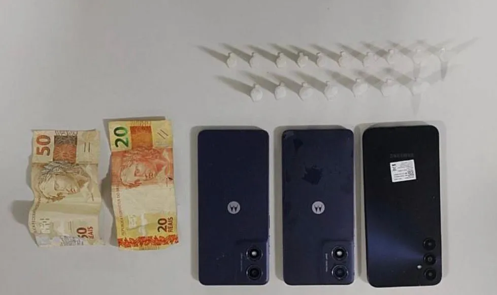 Adolescente é apreendido com pinos de cocaína durante abordagem em Dias d’Ávila