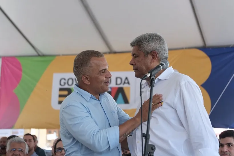 Jerônimo nega interesse eleitoral em Mata de São João, mas admite: “vai ser um prazer” se Bira estiver com ele em 2026