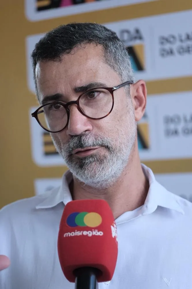 Após questionamentos sobre prazos, presidente da Embasa projeta concluir obras em até dois anos