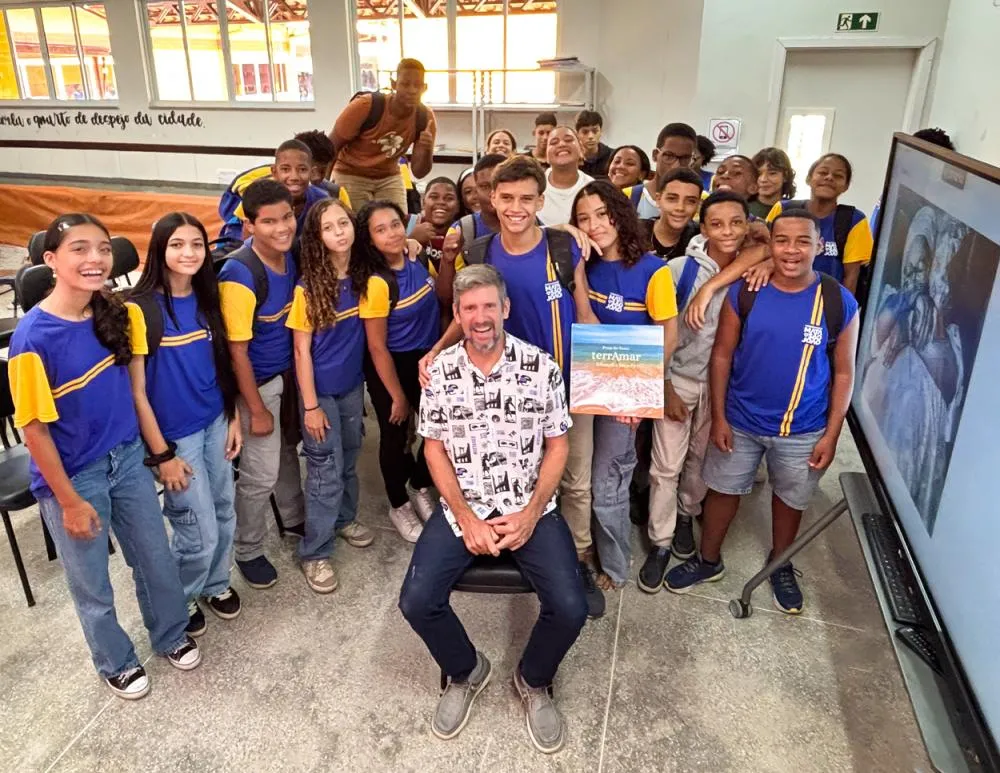 Projeto “Praia do Forte – terrAmar” leva arte e reflexão a mais de 400 estudantes da rede pública