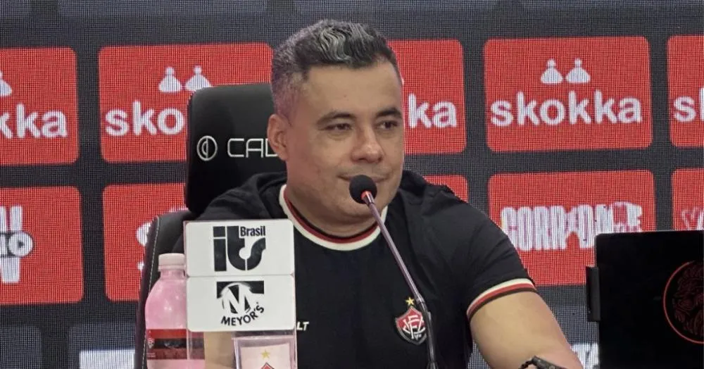 Jair Ventura exalta atuação do Vitória contra o São Paulo e cobra evolução fora de casa