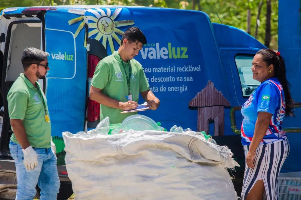 Vale Luz chega a Dias d’Ávila nesta quinta (16) com troca de recicláveis por desconto na conta de energia