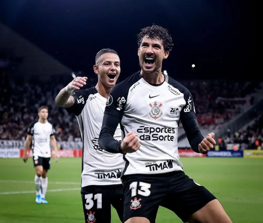 Corinthians derrota Santa Fe e segue 100% na Copa Libertadores