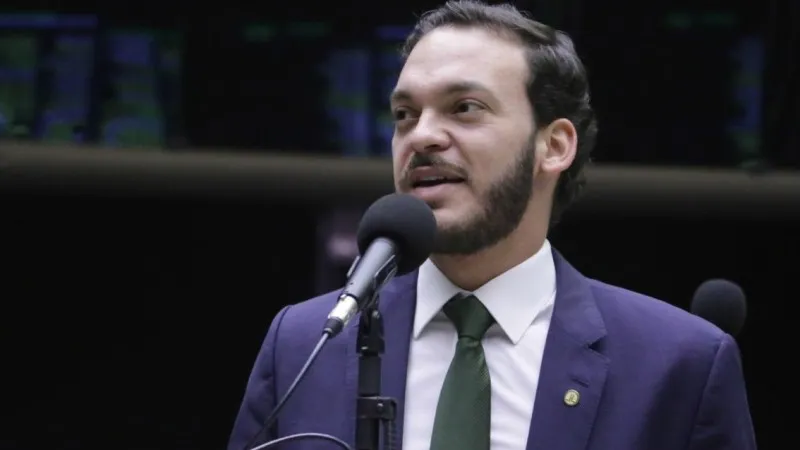 Ex-deputado Uldurico Júnior é transferido para cela comum após prisão em Praia do Forte