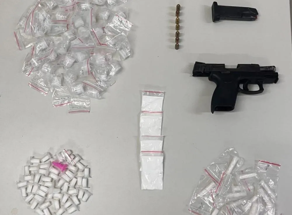 Ação do PATAMO apreende arma e drogas após confronto em Salvador