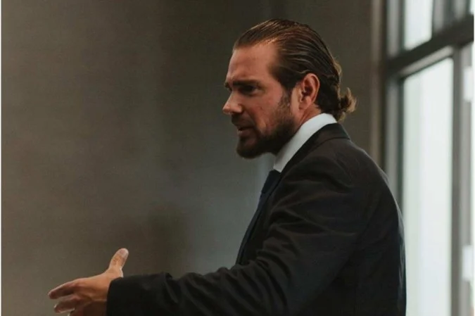 Daniel Vorcaro recebe atendimento médico após passar mal na prisão