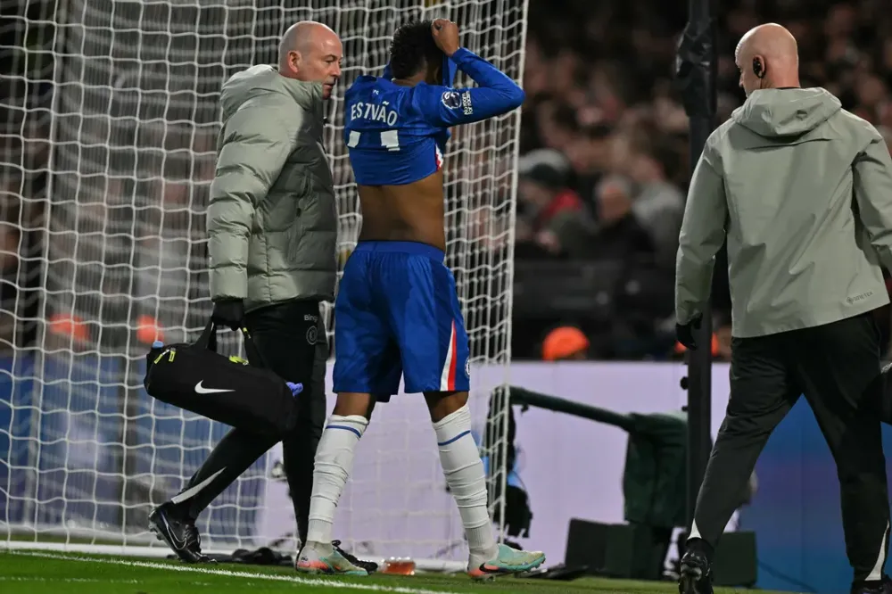 Estêvão sofre lesão grave e pode ficar fora da Copa do Mundo