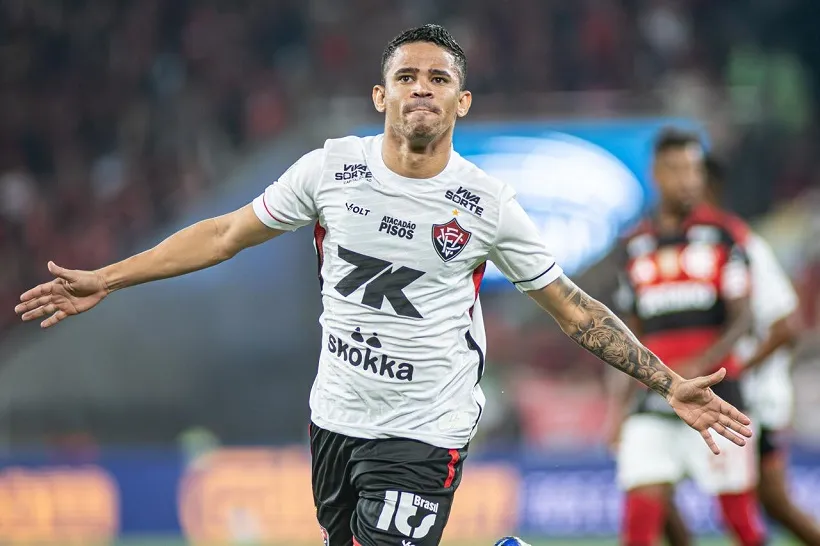 Vitória perde para o Flamengo por 2 a 1 na noite desta quarta (22) no Maracanã