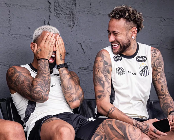 Neymar e Gabigol ficam fora do jogo contra o Bahia na Fonte Nova