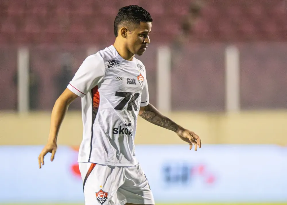 Erick é suspenso por dois jogos após acusar roubo da arbitragem