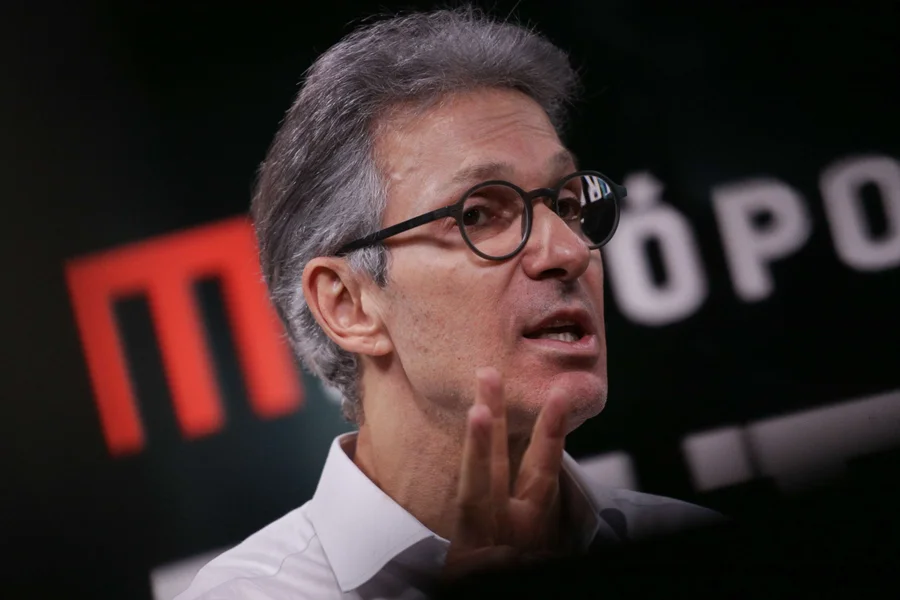Zema defende trabalho infantil “em atividades simples” e volta a criticar Bolsa Família