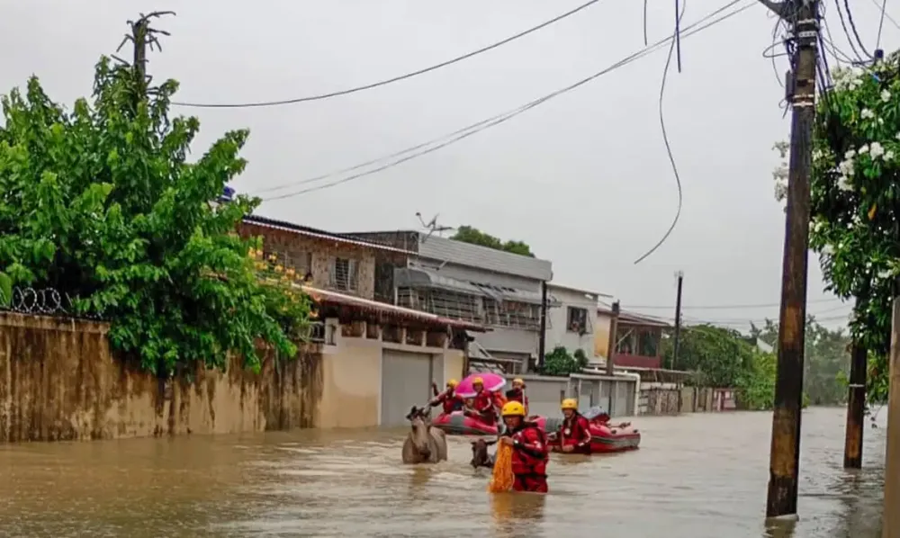 Pernambuco confirma sexta morte após temporais e decreta situação de emergência