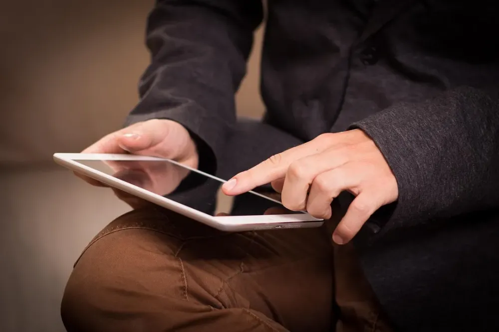 Pena para latrocínio e roubo de celular aumenta após sanção de nova lei