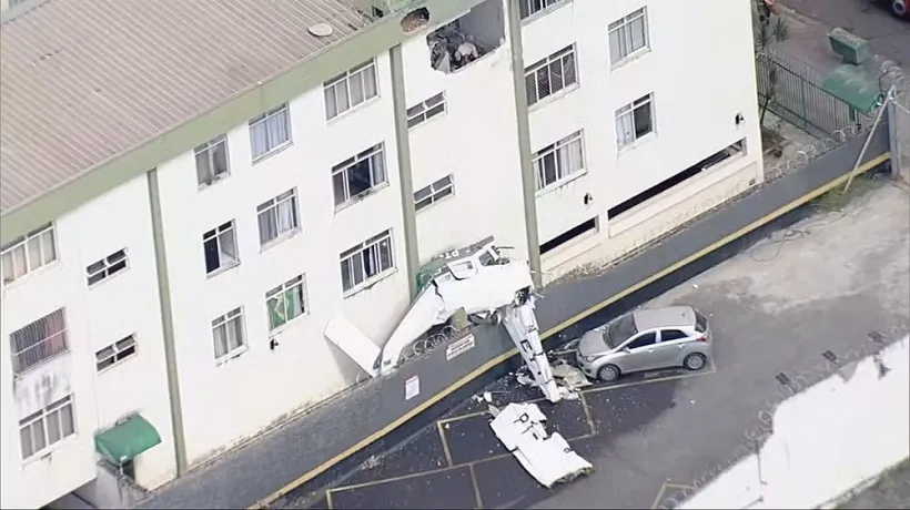 Avião cai, atinge prédio residencial e deixa dois mortos em Belo Horizonte