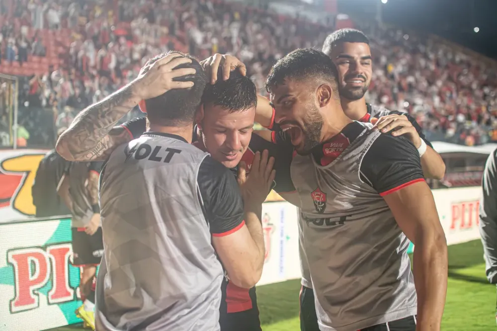 Vitória vence o Ceará no Barradão e avança à semifinal da Copa do Nordeste