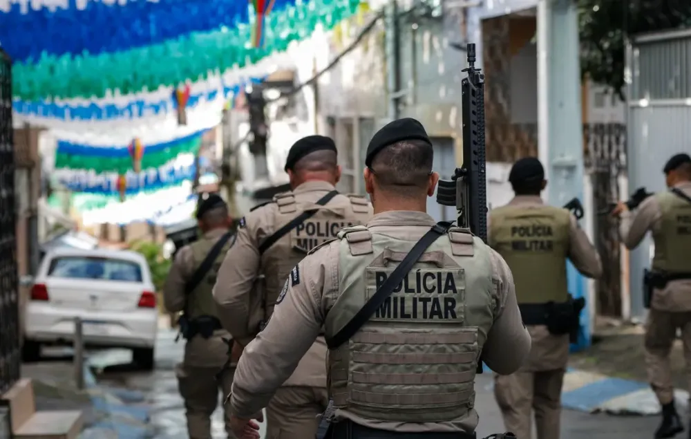 Policial militar é baleado durante operação no bairro de Valéria