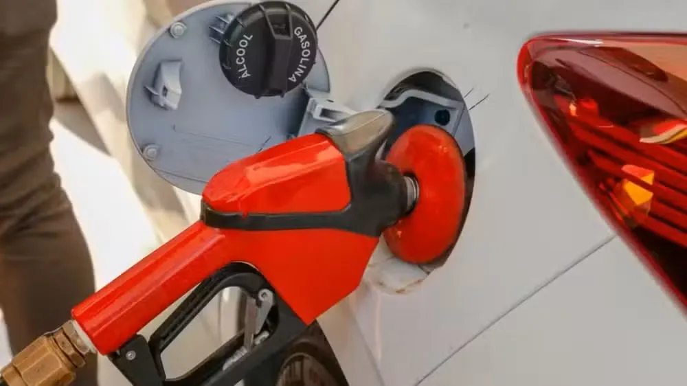 Governo federal anuncia medida para reduzir impacto da alta da gasolina e do diesel