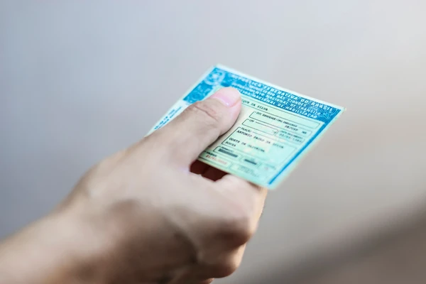 Detrans passam a exigir exame toxicológico para primeira CNH de carro e moto
