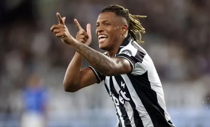 Convocado por Ancelotti, Danilo é afastado pelo Botafogo após desgaste com diretoria