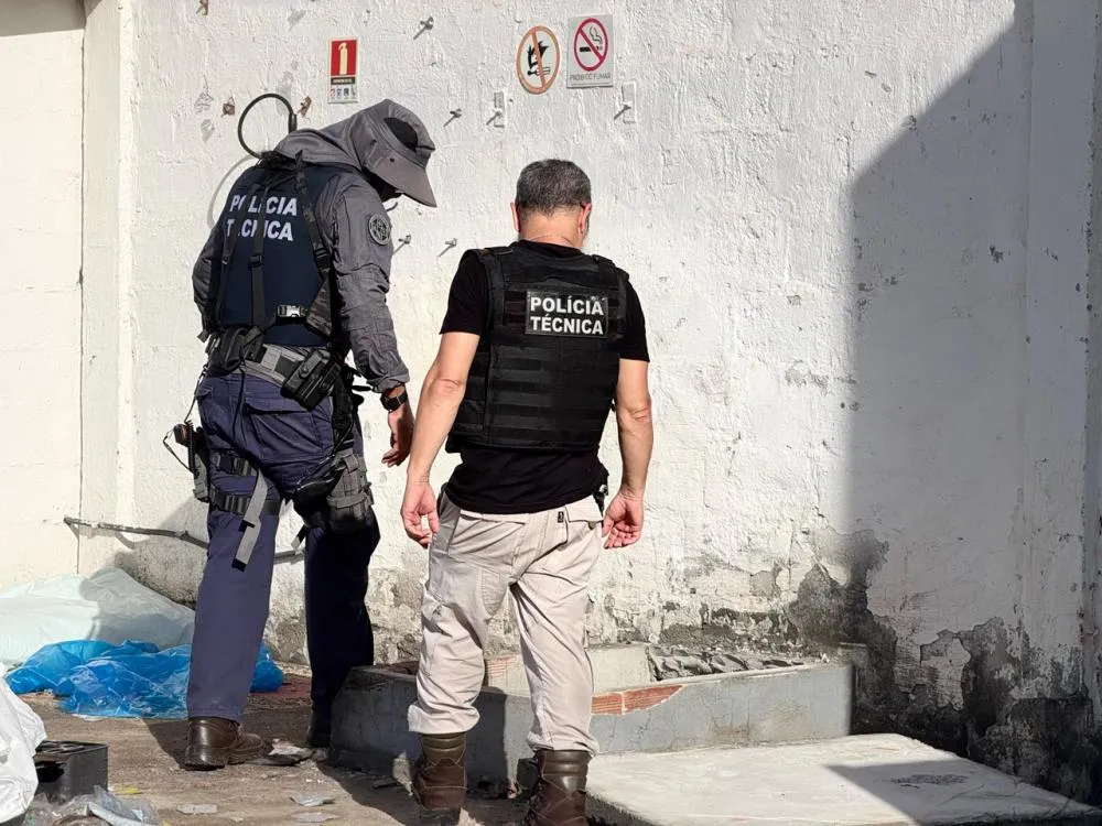 Quadrilha invade indústria, faz funcionários reféns e rouba cabos avaliados em R$ 600 mil em Mata de São João
