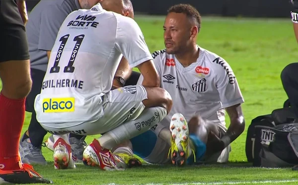 CBF toma decisão sobre Neymar após suspeita de lesão mais grave na panturrilha