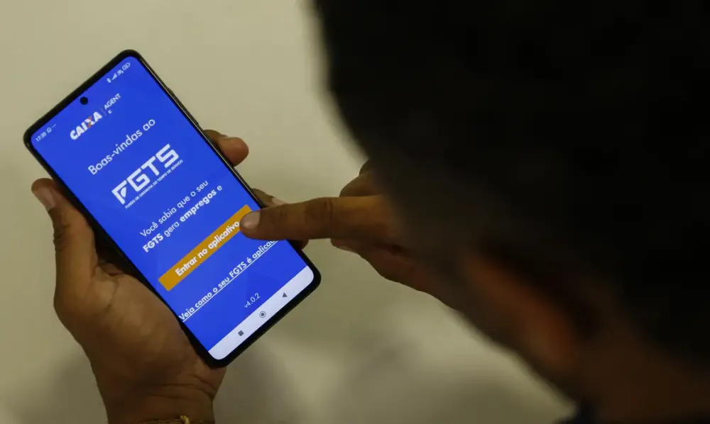 Desenrola Brasil: uso do FGTS para pagar dívidas começa nesta segunda (25)