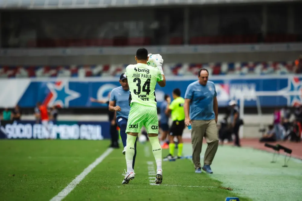 Em 90 minutos, João Paulo acumula sete dos 22 gols sofridos pelo Bahia na Série A