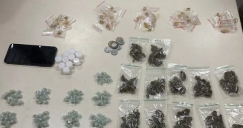 PM apreende drogas durante ação no Jardim Tarumã, em Itinga