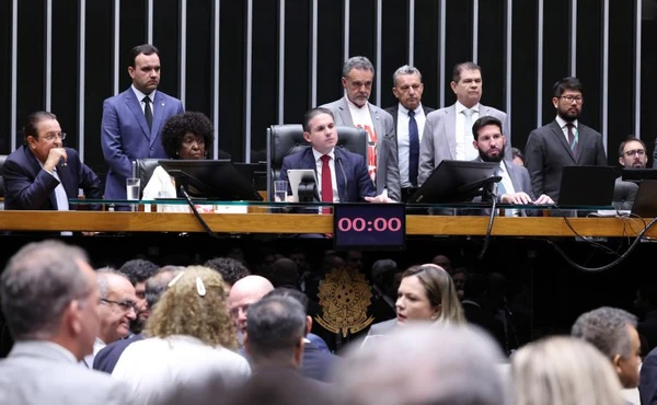 Veja como votaram os deputados da Bahia na PEC que acaba com a escala 6x1