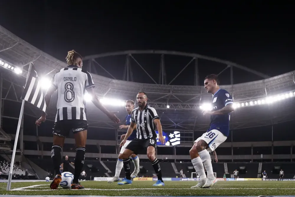 Convocado, destaque do Botafogo não enfrenta o Bahia pela Série A
