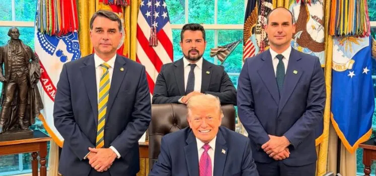 Governo eleva tom contra os EUA e culpa família Bolsonaro: “Sabotagem”