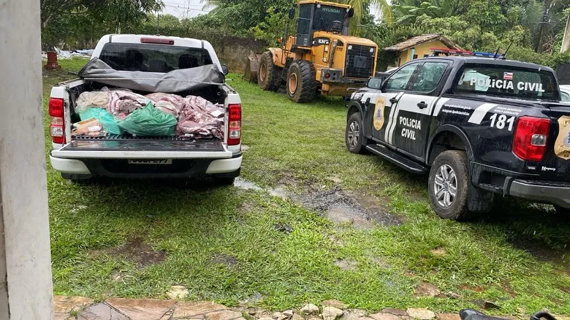 Polícia Civil apreende mais de 500 quilos de carnes e queijos impróprios para consumo em Lauro de Freitas