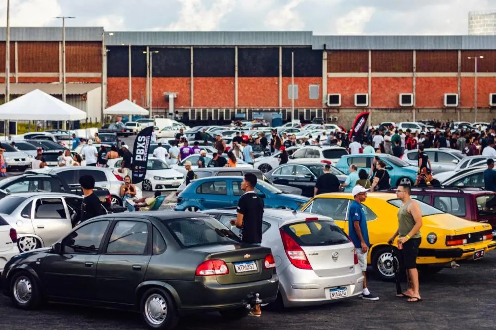 Autoshow reúne cerca de 500 carros modificados neste domingo (7) no Parque Shopping Bahia 