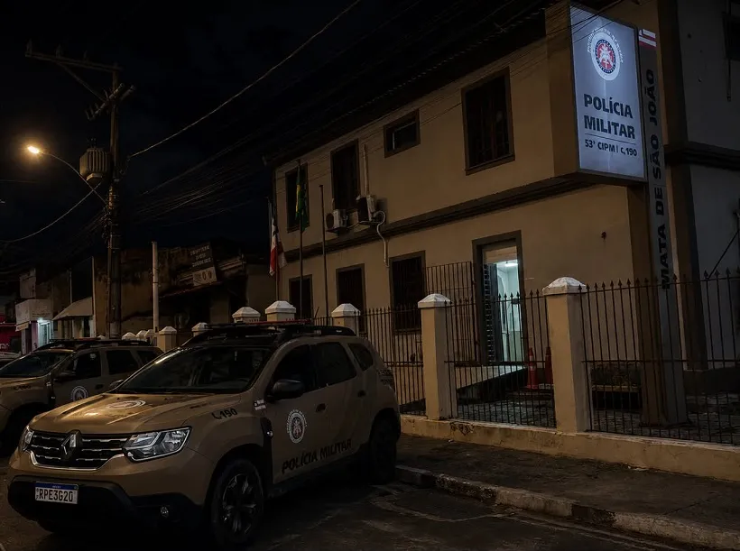 Homem com mandado de prisão por tráfico de drogas é capturado na Praça Barão Açu da Torre