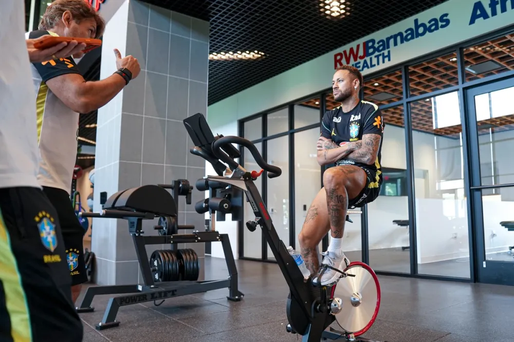 Exame aponta evolução de Neymar e aumenta expectativa por retorno na Copa do Mundo